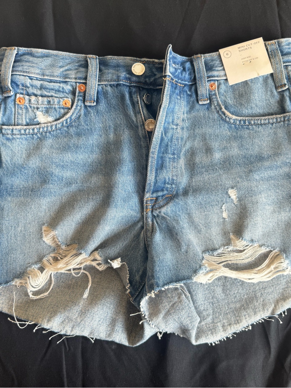 Universal Thread Size 6 High Rise Mini Cut Off Denim Shorts Light Wash NWT